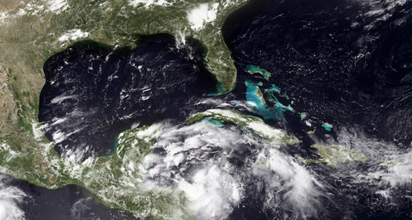 В Мексике ураган взял в 