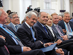 Политическая Ялта: комплименты от Европы и китайский десант