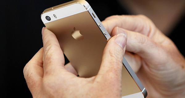 Немецкие хакеры взломали сканер отпечатков пальцев на iPhone 5S