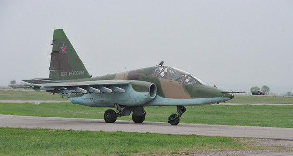 Летчик Су-25 погиб, уводя падающий самолет от станицы