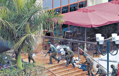 Боевики, расстрелявшие торговый центр в Кении, уже грозят новыми терактами