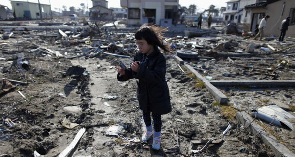 Число жертв землетрясения в Пакистане превысило 400 человек