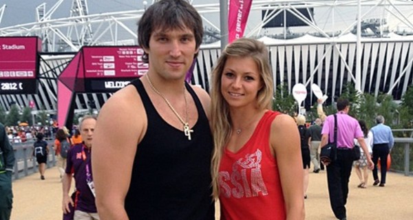 Хоккеист Овечкин  объяснил причину отсрочки свадьбы с Машей Кириленко 