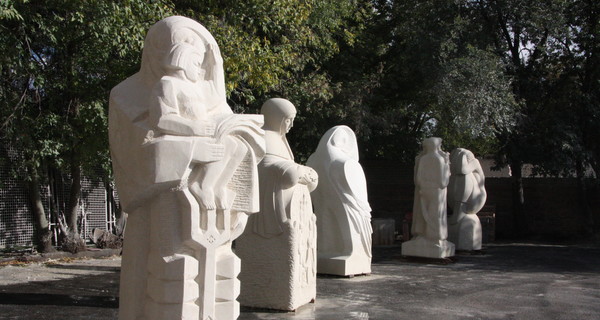 Статуи первого скульптурного пленэра установят в парках 