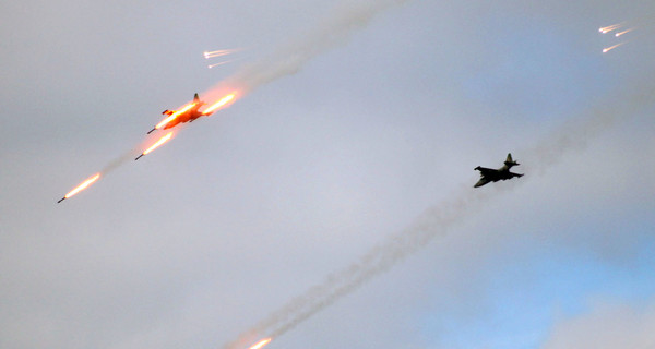 Военные промахнулись и пульнули бомбу в сельское озеро? 