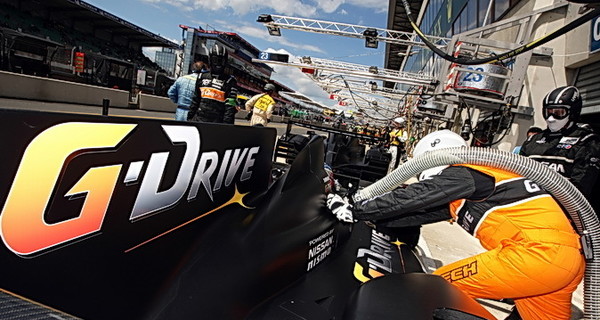 Авария на гонках IndyCar в США: пострадали 14 человек 