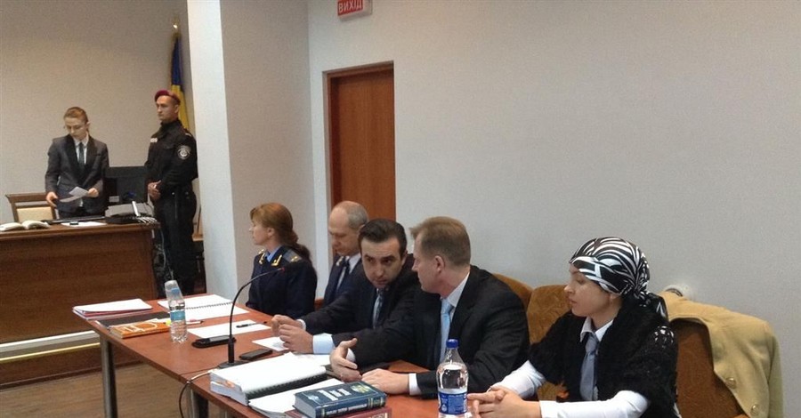 Суд над врадиевскими насильниками: экс-милиционеры хранили наркотики и торговали оружием