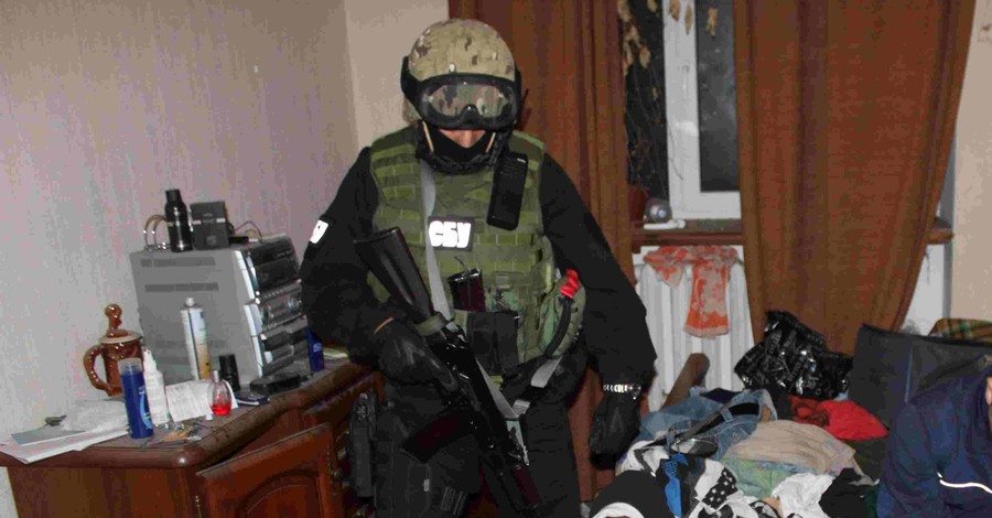 Одесские бандиты решили собрать взрывающиеся ошейники, посмотрев боевик