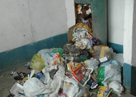 В Мариуполе взорвался мусоропровод  