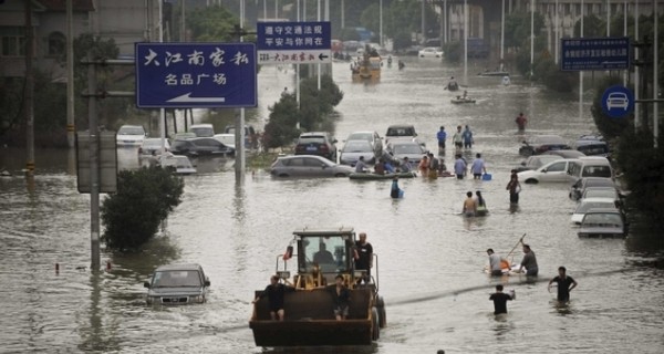 Тайфун в Китае погубил уже 11 человек 