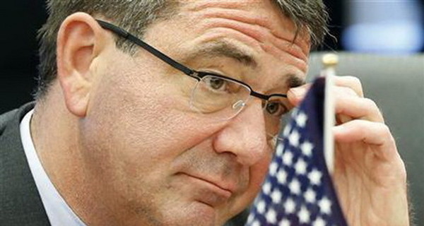 Первый замглавы Пентагона подал в отставку 