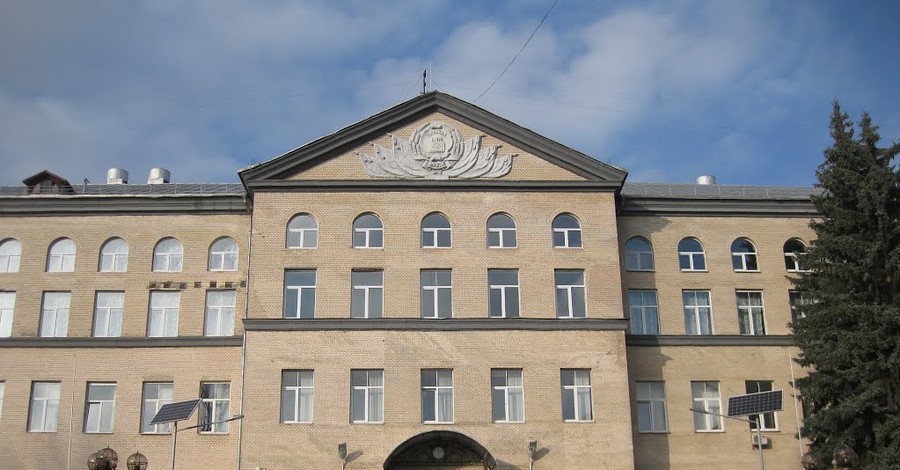 Студенты против практики в грязи 