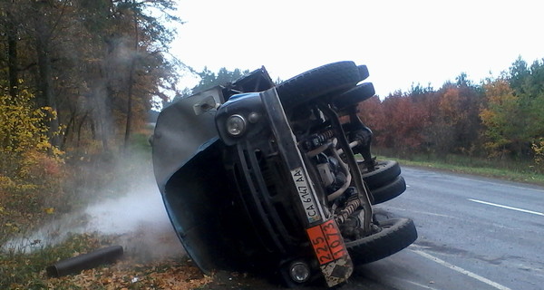 На трассе под Черкассами перевернулась цистерна с жидким кислородом