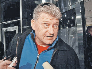 Отец Сноудена: 