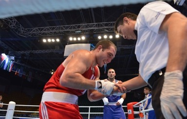 Украинские боксеры вышли во второй раунд чемпионата мира