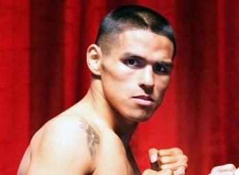 Мексиканский боксер Леаль умер после нокаута