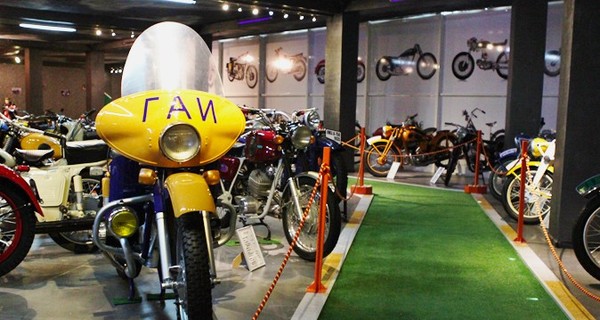 Из музея средь бела дня украли 63 раритетных мотоцикла