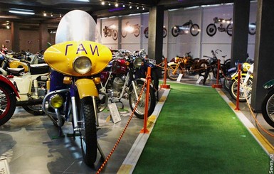 Из музея средь бела дня украли 63 раритетных мотоцикла