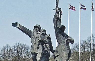 На месте мемориала Победы в Риге хотят построить стадион 