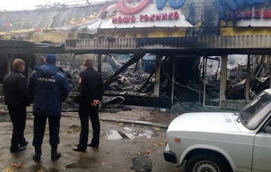Пожар, уничтоживший супермаркет бытовой техники в Крыму, начался в мебельном 