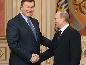 Виктор Янукович уехал на встречу с Путиным