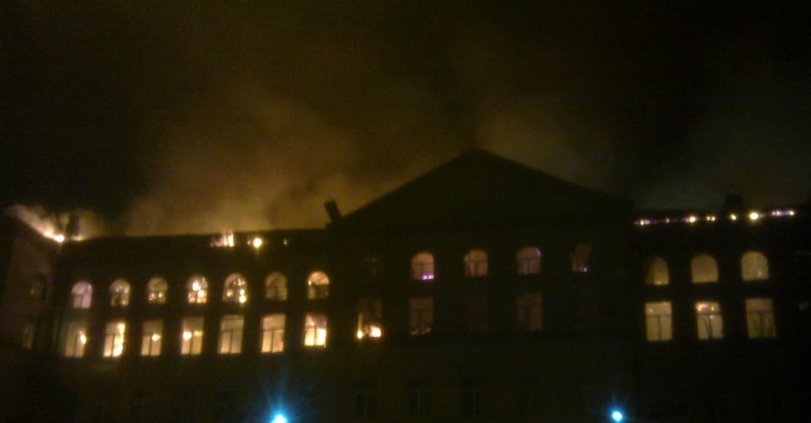 В ГСЧС рассказали о деталях пожара в аграрном университете Киева