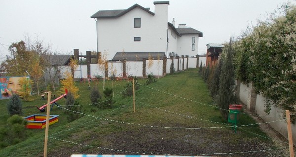 Кому дорог не хватает, а кому особняк маловат