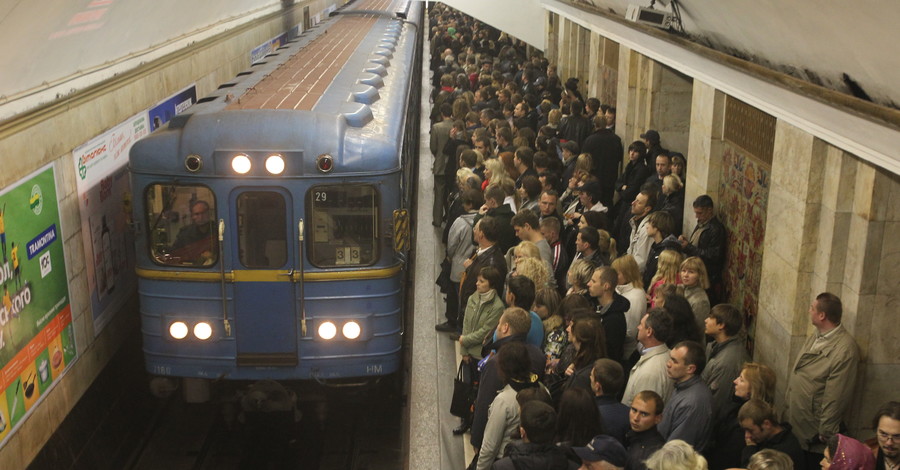 Невропатологи советуют брать в поездку сердечные капли и бутылку воды