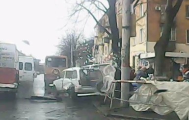 На Днепропетровщине едва не пострадали пассажиры трех маршрутных такси