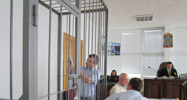 Слюсарчуку продлили срок содержания под стражей до 12 января 2014 года