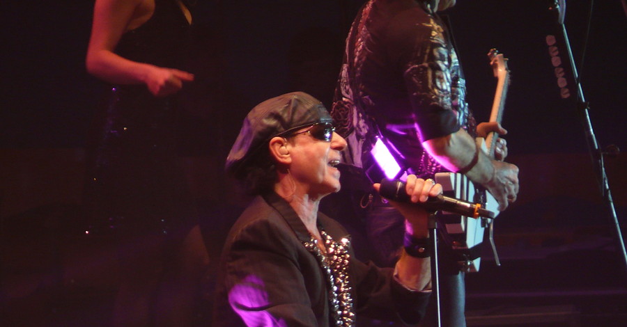 На одесском концерте Scorpions фанаты занимали очередь с утра