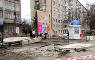 В Тернополе украли автобусную остановку 