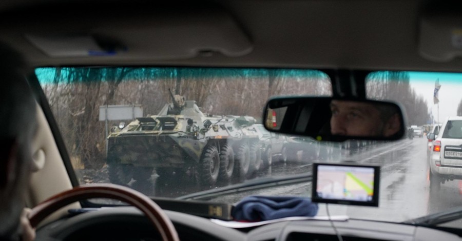 Военная техника в Луганске - фото ОБСЕ