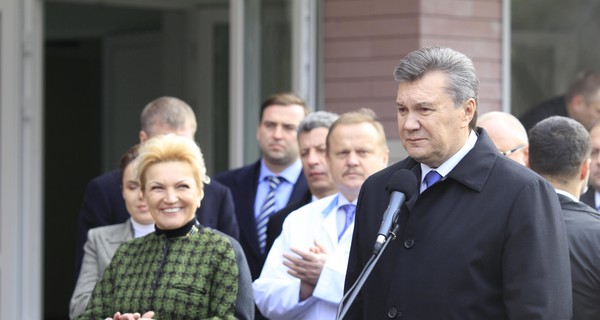 Президент в Запорожье пообещал построить дороги