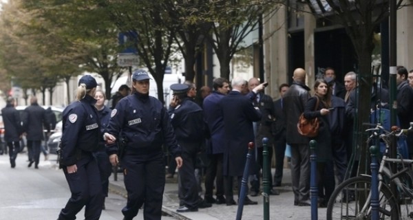 Французская полиция так и не нашла стрелка, устроившего стрельбу в центре Парижа