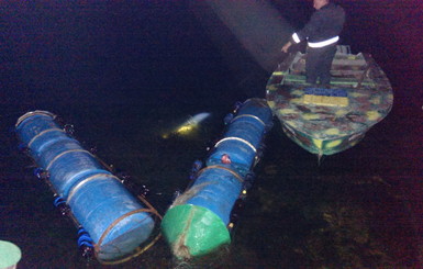 Под Одессой контрабандисты-подводники пытались проплыть с 230 литрами спирта