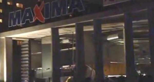 В Риге обрушилась крыша торгового центра: два человека погибли, десятки пострадали