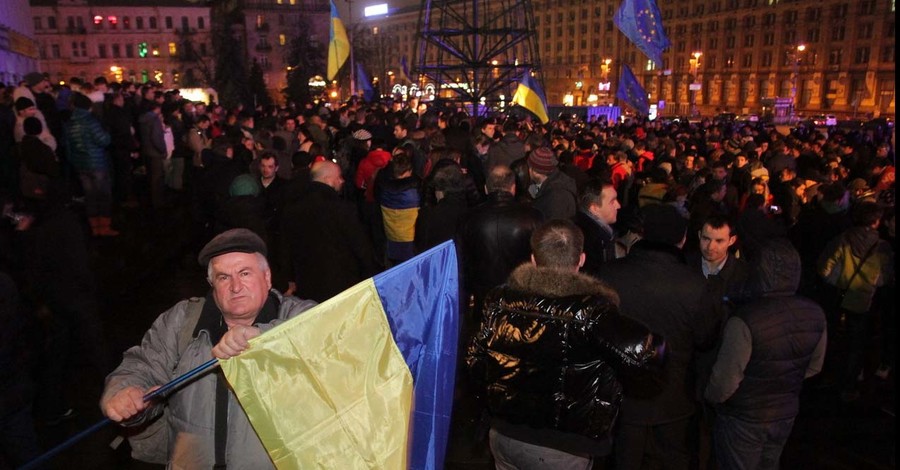 Активистам на Майдане запретили ставить палатки и навесы