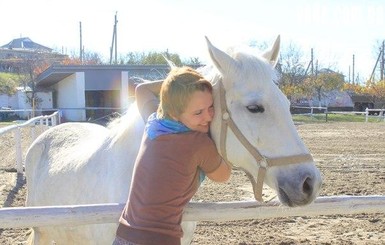 Лошадь Ромашку спасли от бойни и назначили детским врачом 