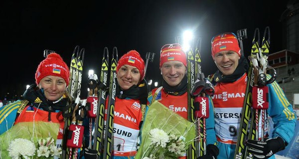 Обидчик украинских футболистов подарил медаль нашим биатлонистам 