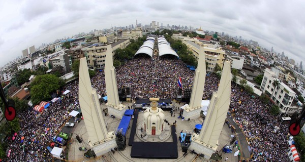 В любимом туристами Таиланде снова неспокойно 