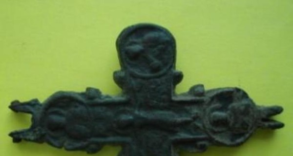 На юге страны впервые нашли древний славянский крест