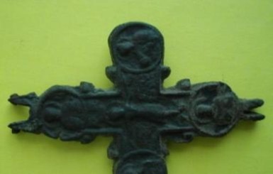 На юге страны впервые нашли древний славянский крест