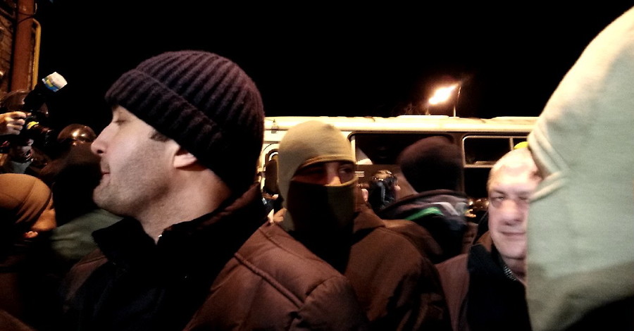 Опубликованы видео с места задержания Саакашвили: 