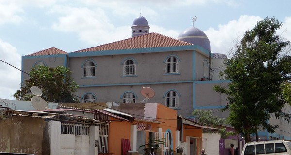 Нашлась страна, забанившая ислам? 