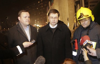 Премьер Латвии подал в отставку из-за рухнувшего в Риге торгового центра 