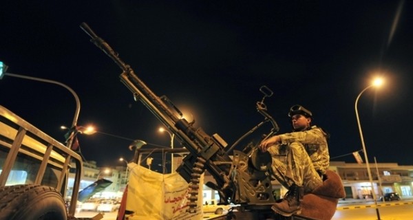 На оружейном складе в Ливии прозвучали взрывы, погибло не менее 40 человек