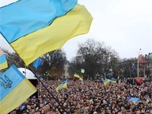 Митингующие атакуют Киевсовет