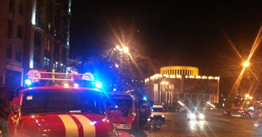 В центре Киева сгорело здание