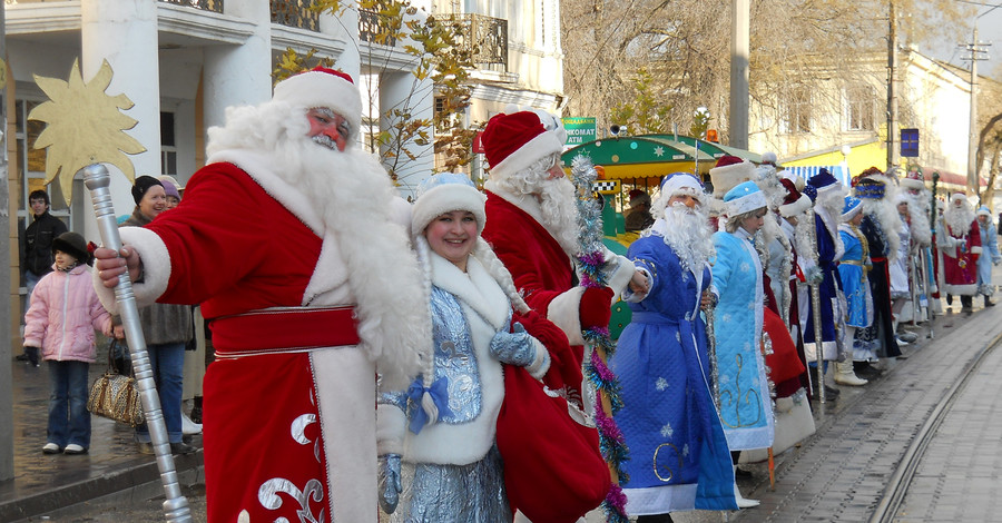 В Евпатории выберут лучшего Деда Мороза и Снегурочку